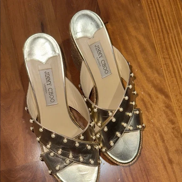 Jimmy Choo Gold Sandals with Crisscross Straps - Picture 4 of 4